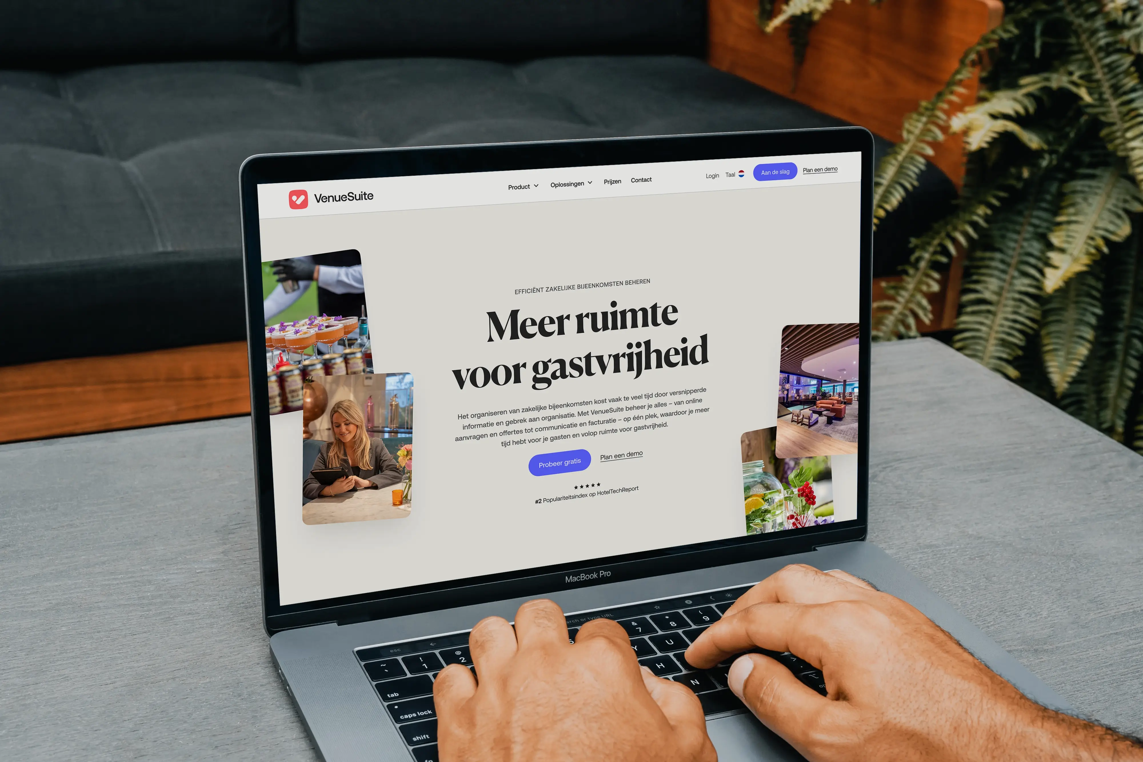 Foto van een laptop op een tafel waar de website pagina van VenueSuite op wordt weergegeven